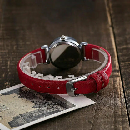 Women round Analog Clock Ladies Fashion Wrist Watches Female Gift Watch Classic Women'S Casual Quartz Leather Band Strap Watch