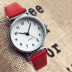 Women round Analog Clock Ladies Fashion Wrist Watches Female Gift Watch Classic Women'S Casual Quartz Leather Band Strap Watch